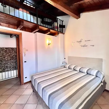 Vittoria House *